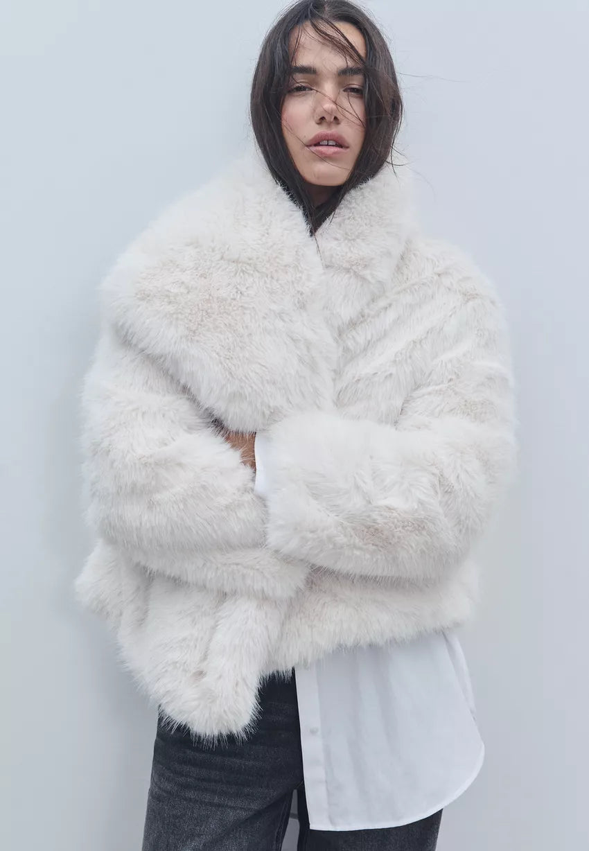 Short faux fur jacket