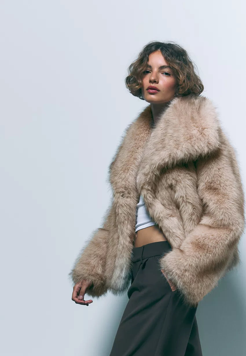 Short faux fur jacket
