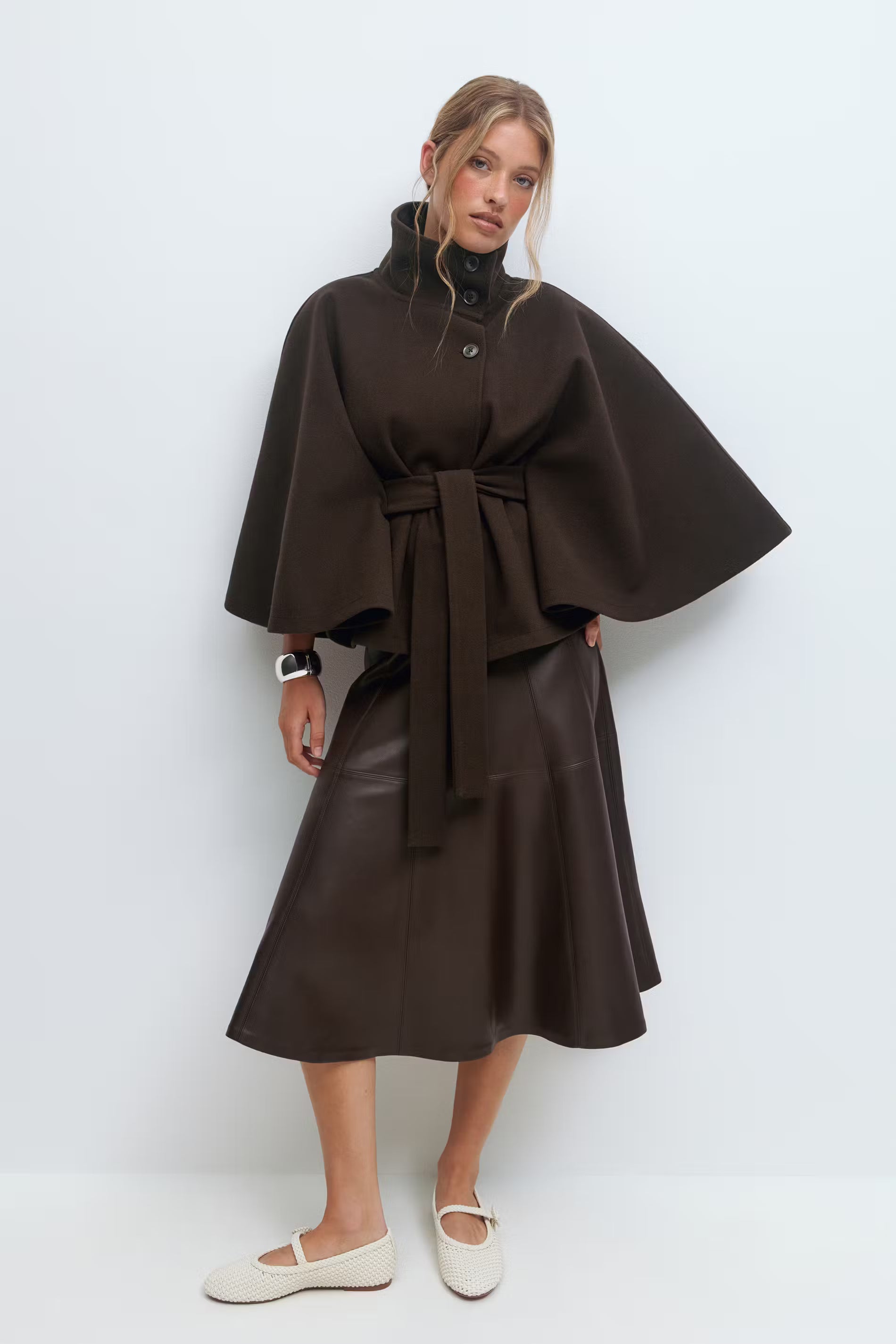Élodie | Longline Buttoned Cape